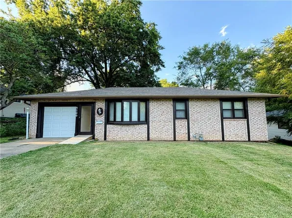 9700 E 65th Ter, Raytown, MO 64133