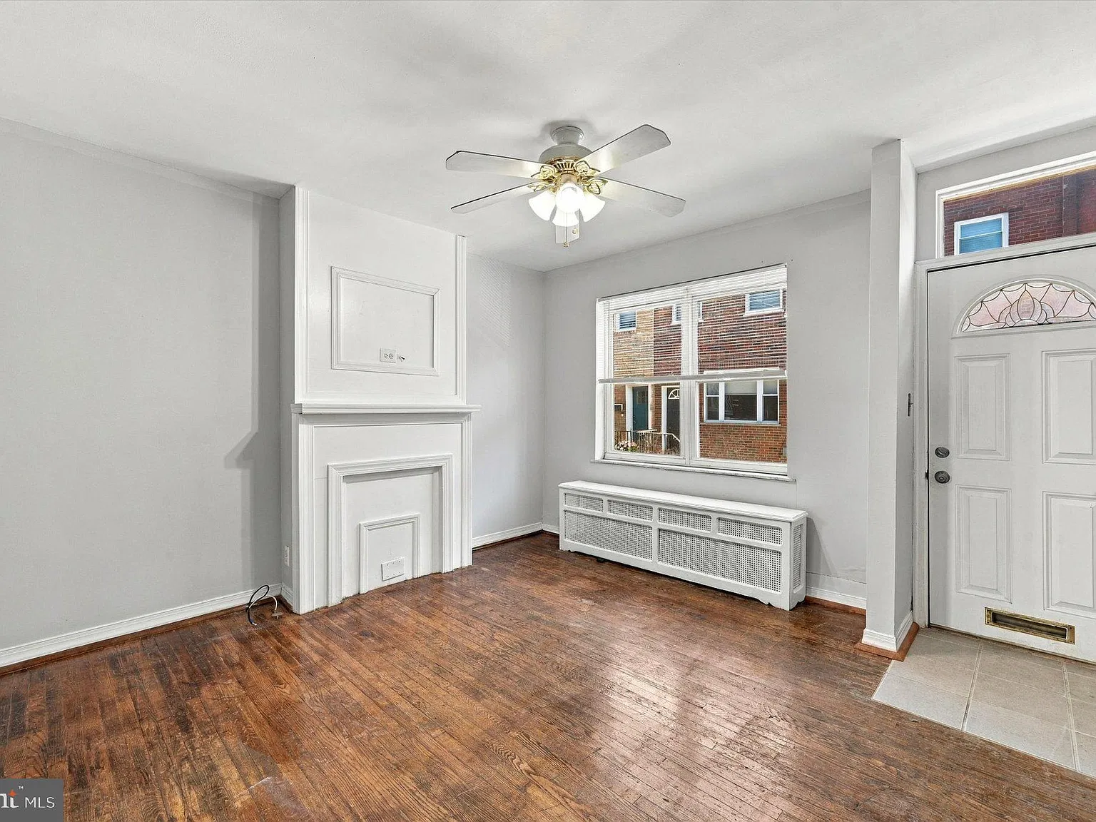 2 bed, 1.0 bath, 1006 sqft, $1,750 — Photo 2