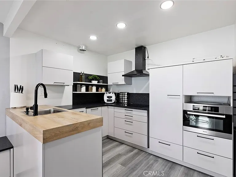2215 E Avalon Ave — Photo 14