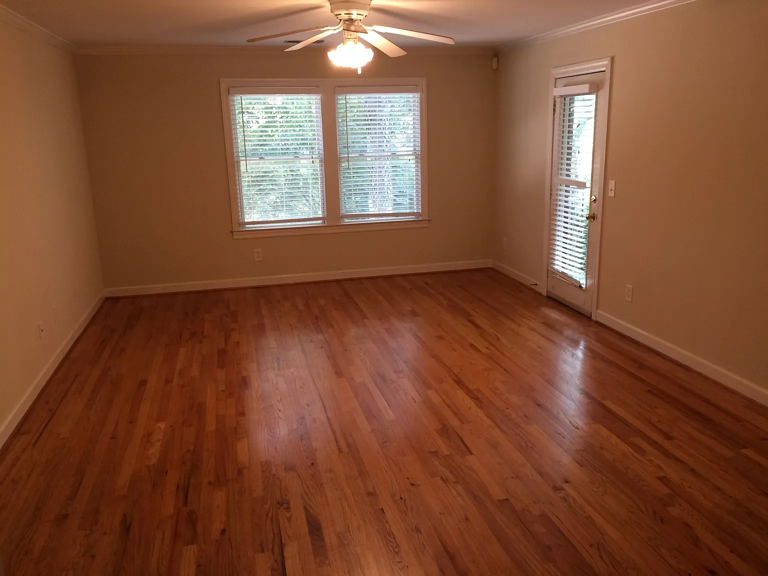 2 bed, 1150 sqft, $1,600 — Photo 3