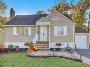 60 Hillcrest Dr, Wayne, NJ 07470
