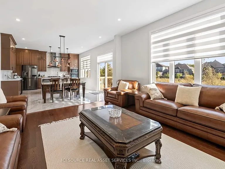 733 Coast Cir — Photo 11