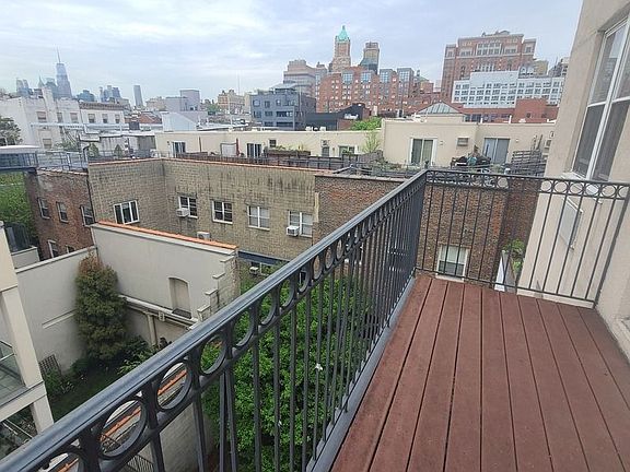 5th image of 25 Bergen St APT 5A
