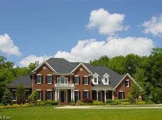 6922 Hunting Hollow Ln E, Hudson, OH 44236