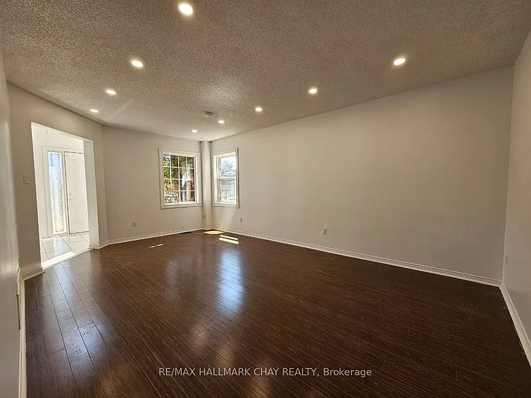 219 Wessenger Dr — Photo 12