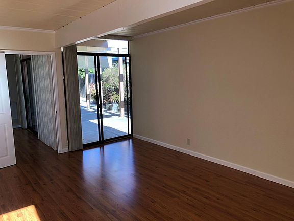 3rd image of 1707 Celeste Dr
