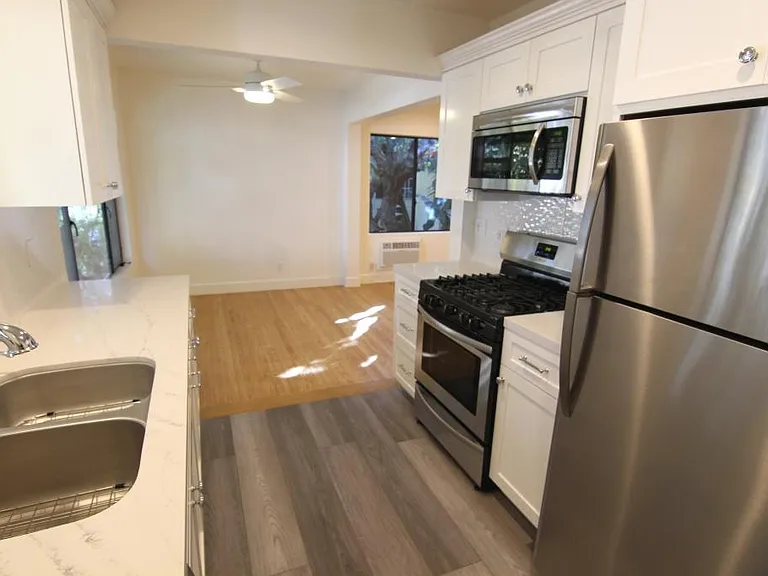 1523 S Wooster St #4 — Photo 4
