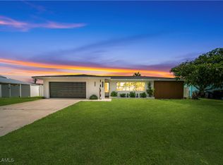 1903 Cornwallis Pkwy, Cape Coral, FL 33904