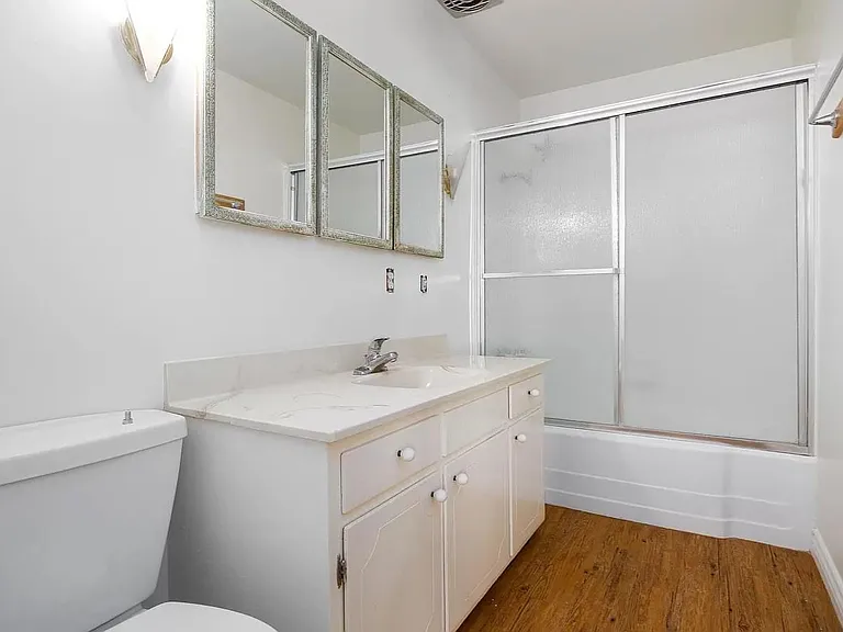 6985 Wisconsin Ave — Photo 14