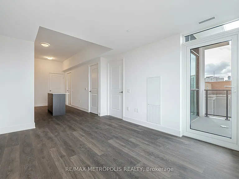 202 Burnhamthorpe Rd E #1704 — Photo 13
