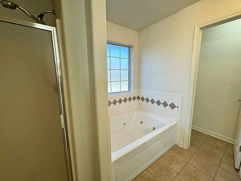 3806 Tatonka Dr — Photo 14