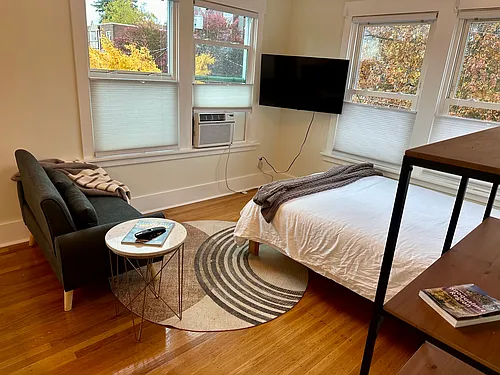 411 11th Ave E #303 Photo 1