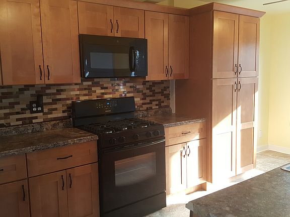 5th image of 547 Kenora Dr
