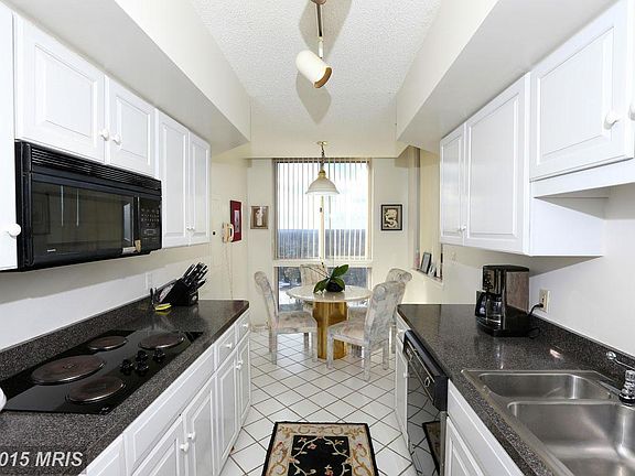 3rd image of 5809 Nicholson Ln #Penthouse 1607