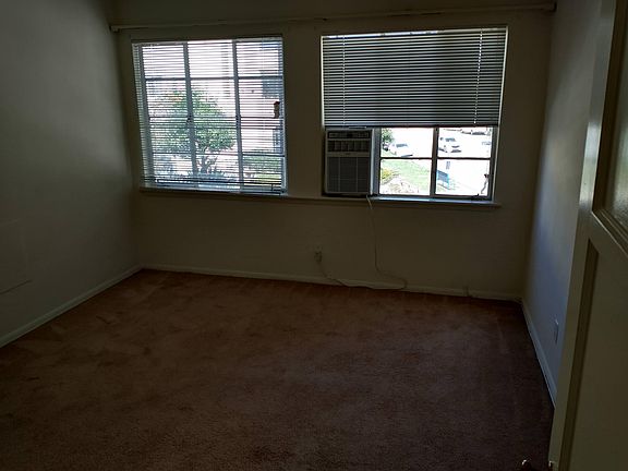 Bedroom reverse angle.