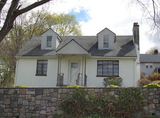 19 Ogden Ave, Cortlandt Manor, NY 10567