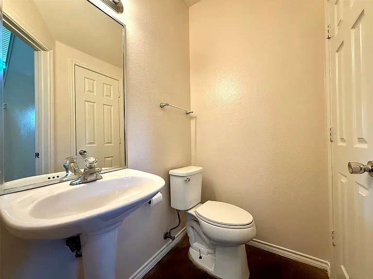6912 Meador Ave #A — Photo 4