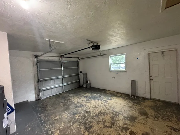 1199 Lawrence Ave — Photo 7