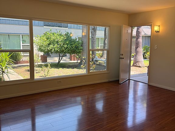 2nd image of 5319 Radford Ave #3