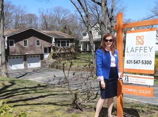 6 Heights Rd, Northport, NY 11768