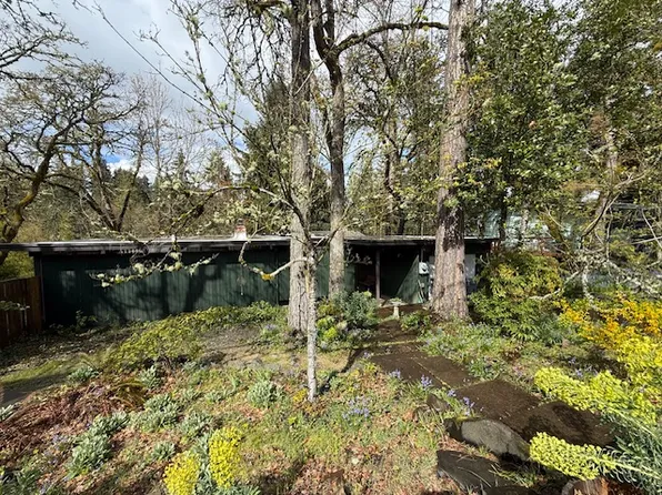 (undisclosed Address), Eugene, OR 97405