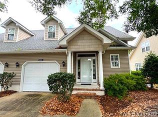 530A Village Green Dr, Morehead City, NC 28557