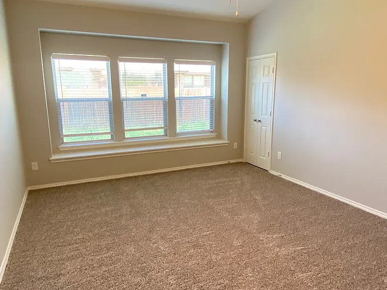 5048 Caraway Dr — Photo 10