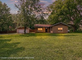 9702 S Clinton Trl, Eaton Rapids, MI 48827