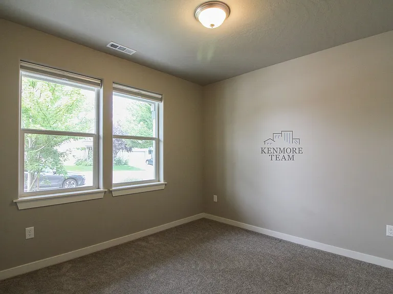 2950 Woodland Pl — Photo 16