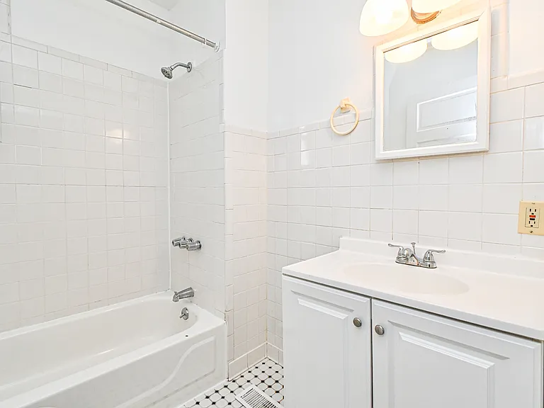 3280 Jefferson Ave #1 — Photo 30
