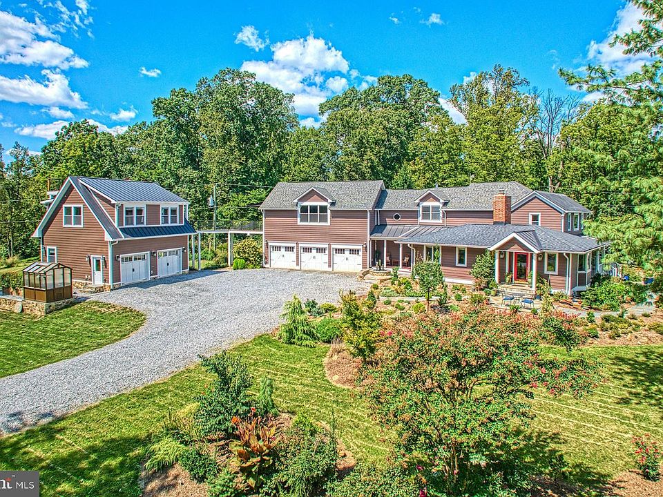 1st image of 16555 Old Waterford Rd