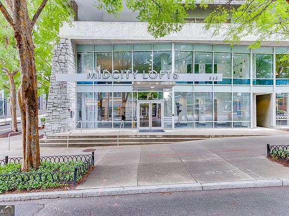 5th image of 845 Spring St NW Unit 127