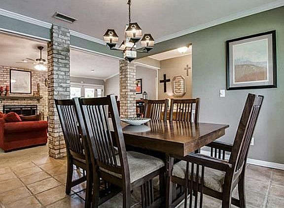 4th image of 2500 Glen Forest Ln