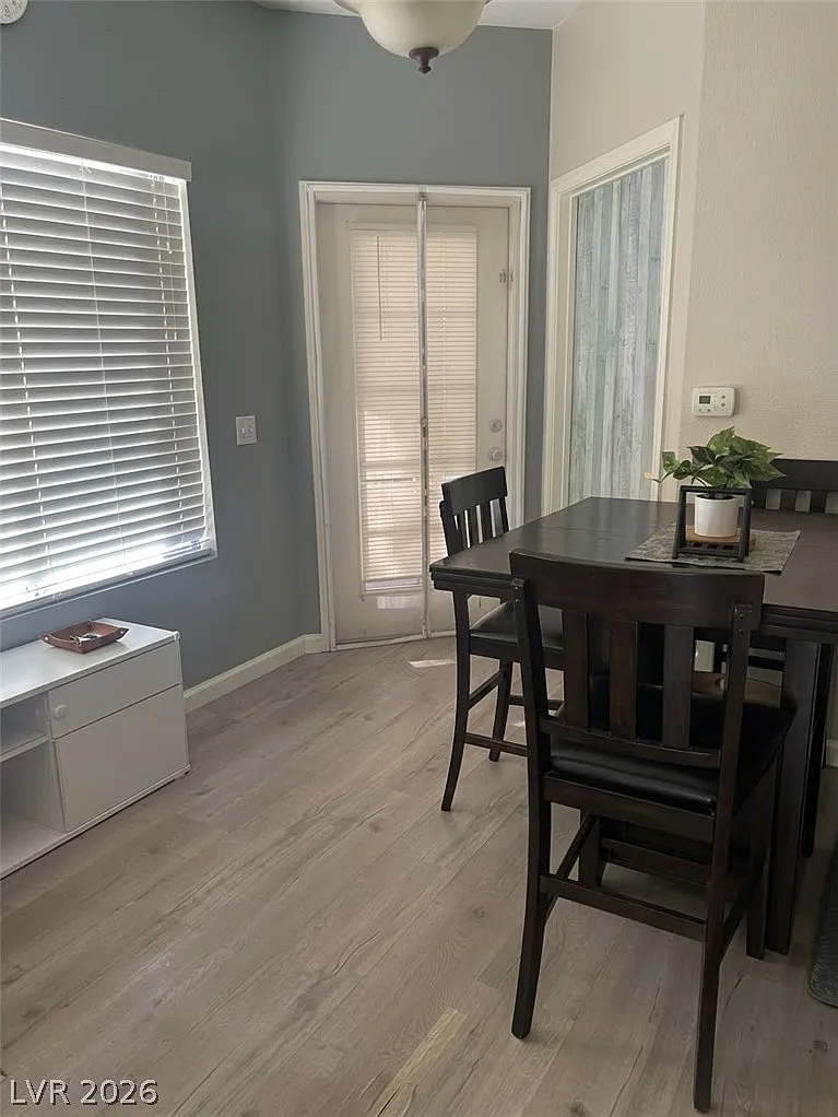 2 bed, 2.0 bath, 1053 sqft, $1,400 — Photo 2