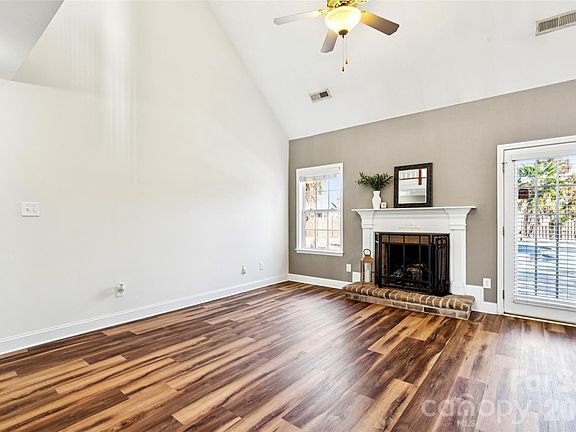 5th image of 3316 Brickwood Cir #43