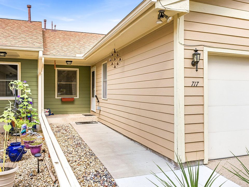 1st image of 717 Green Ave SE