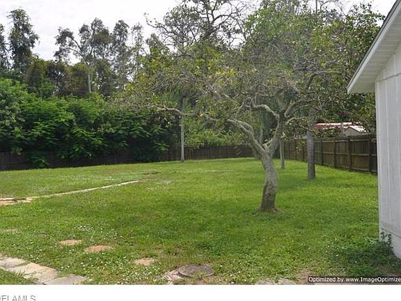 4th image of 7356 Louise Dr