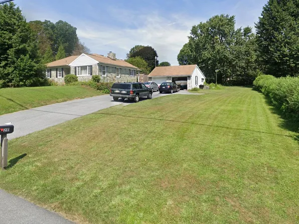 211 E Penn Grant Rd, Willow Street, PA 17584