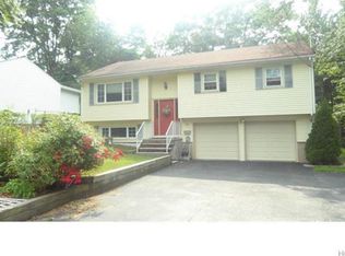 92 Campbell Ave, Tappan, NY 10983
