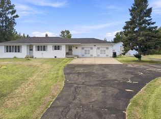 1433 Morris Ave, Hinckley, MN 55037