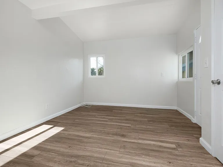 3087 Inez St — Photo 15