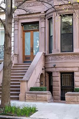 2nd image of 28 W 76th St
