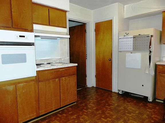 2nd image of 2326 Lagoon Dr