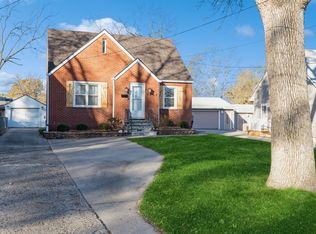 3604 52nd St, Des Moines, IA 50310