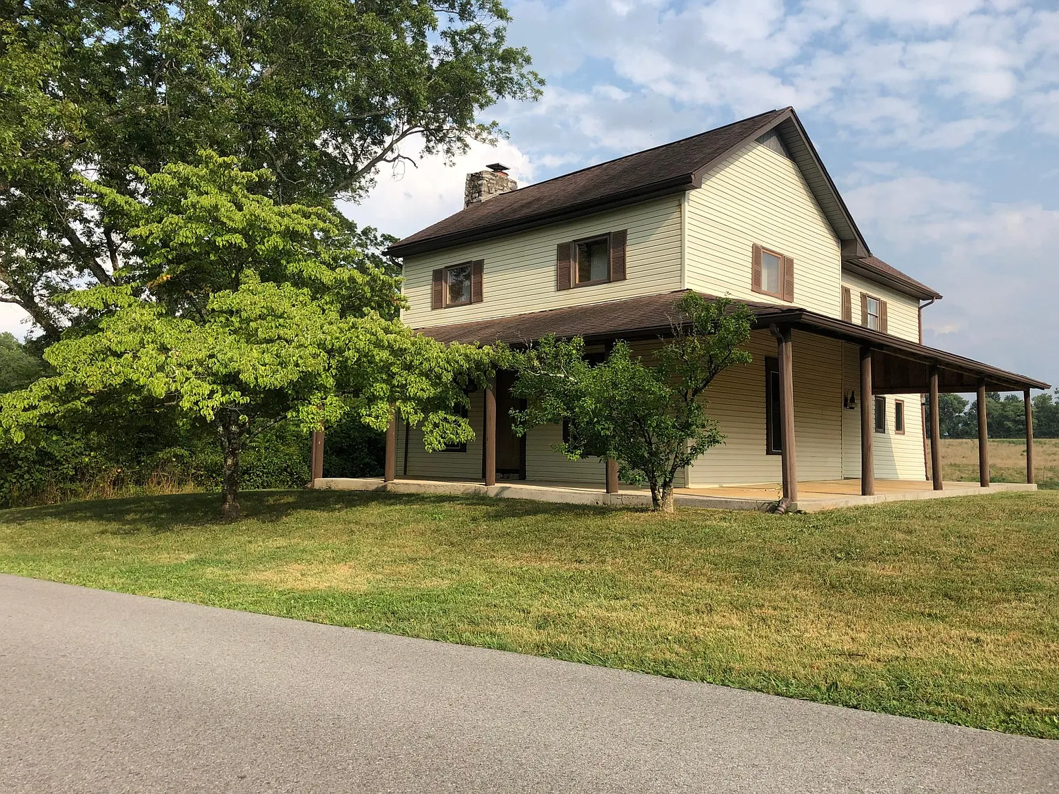 2 bed, 1798 sqft, $4,180 — Photo 3