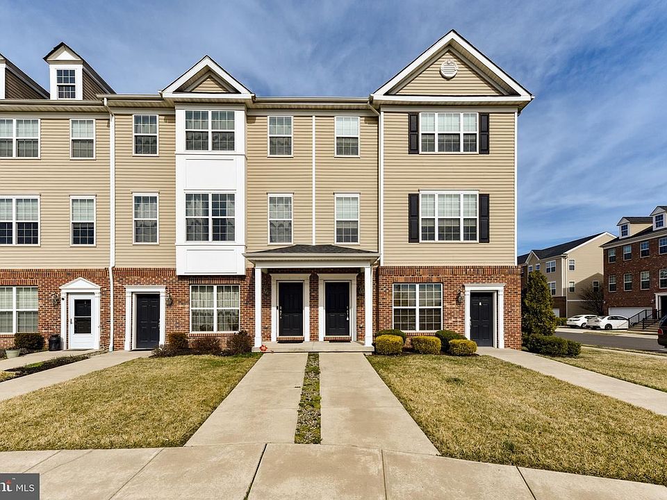 1st image of 72 Riverwalk Blvd #238