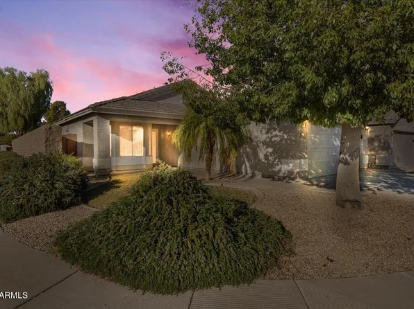 60 W ZINNIA Place, San Tan Valley, AZ 85143