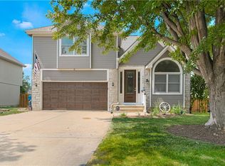 5642 Brownridge Dr, Shawnee, KS 66218