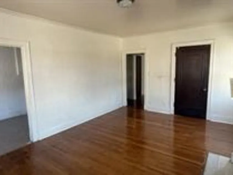 403 N 4th St #8 — Photo 2