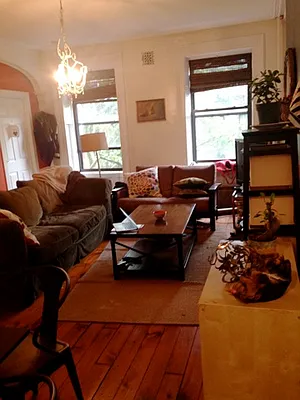 Rented by Tbshaw Realty Associates | media 24